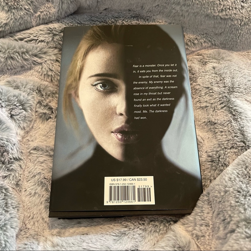 Losing Leah by Tiffany King - Book - Like New - Picture 3 of 4
